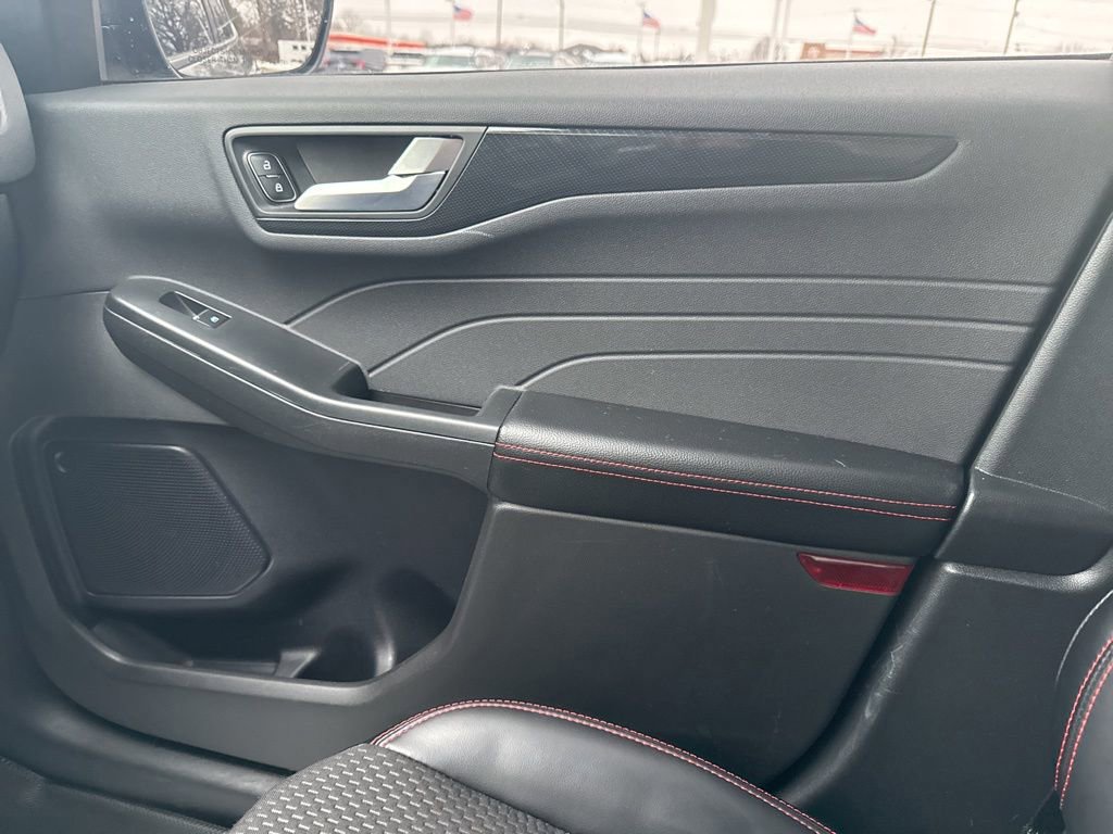 Certified 2024 Ford Escape ST-Line image 25