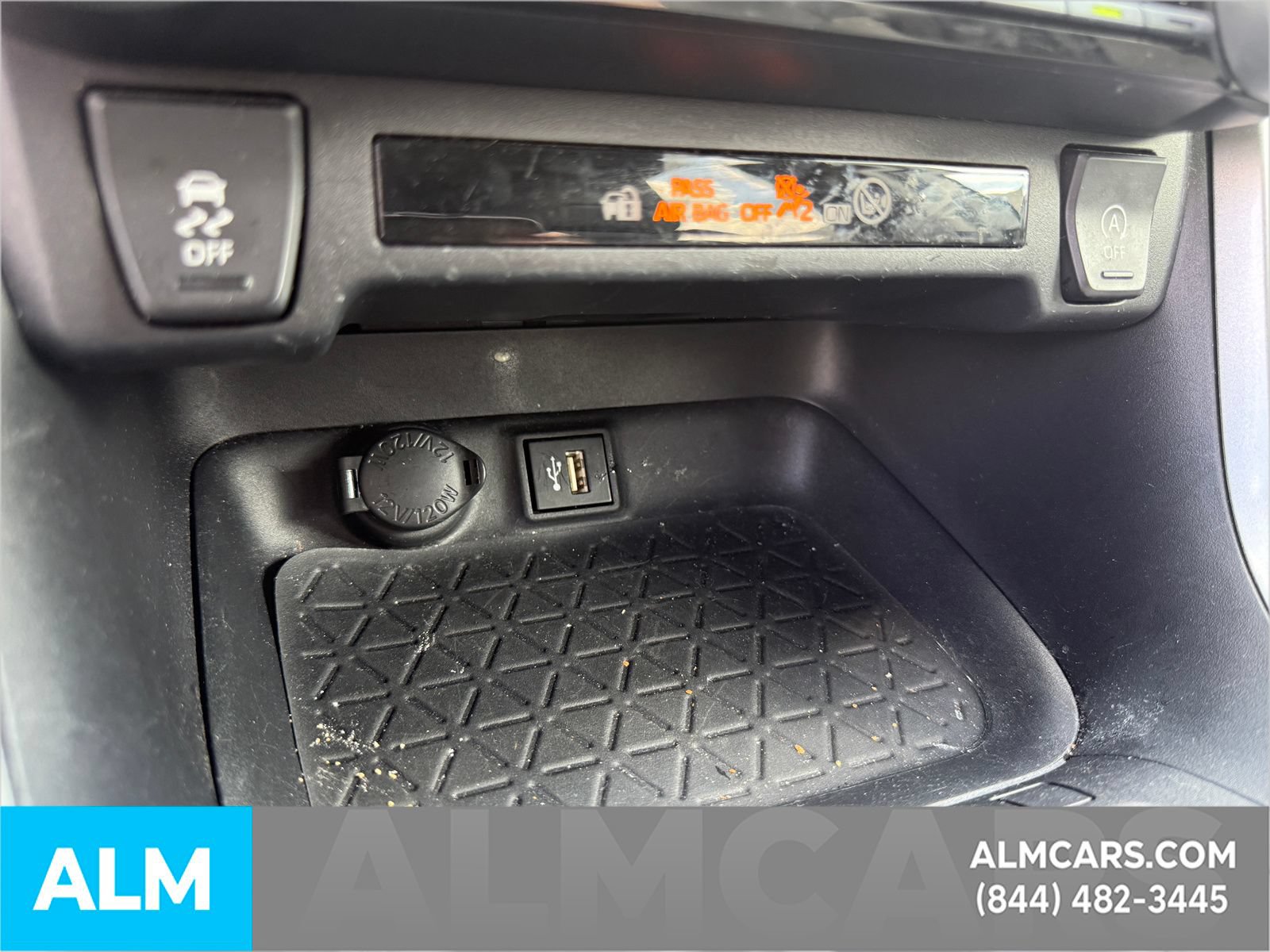 Used 2024 Toyota RAV4 XLE Premium FWD image 20