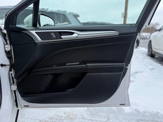 Certified 2020 Ford Fusion SE image 15