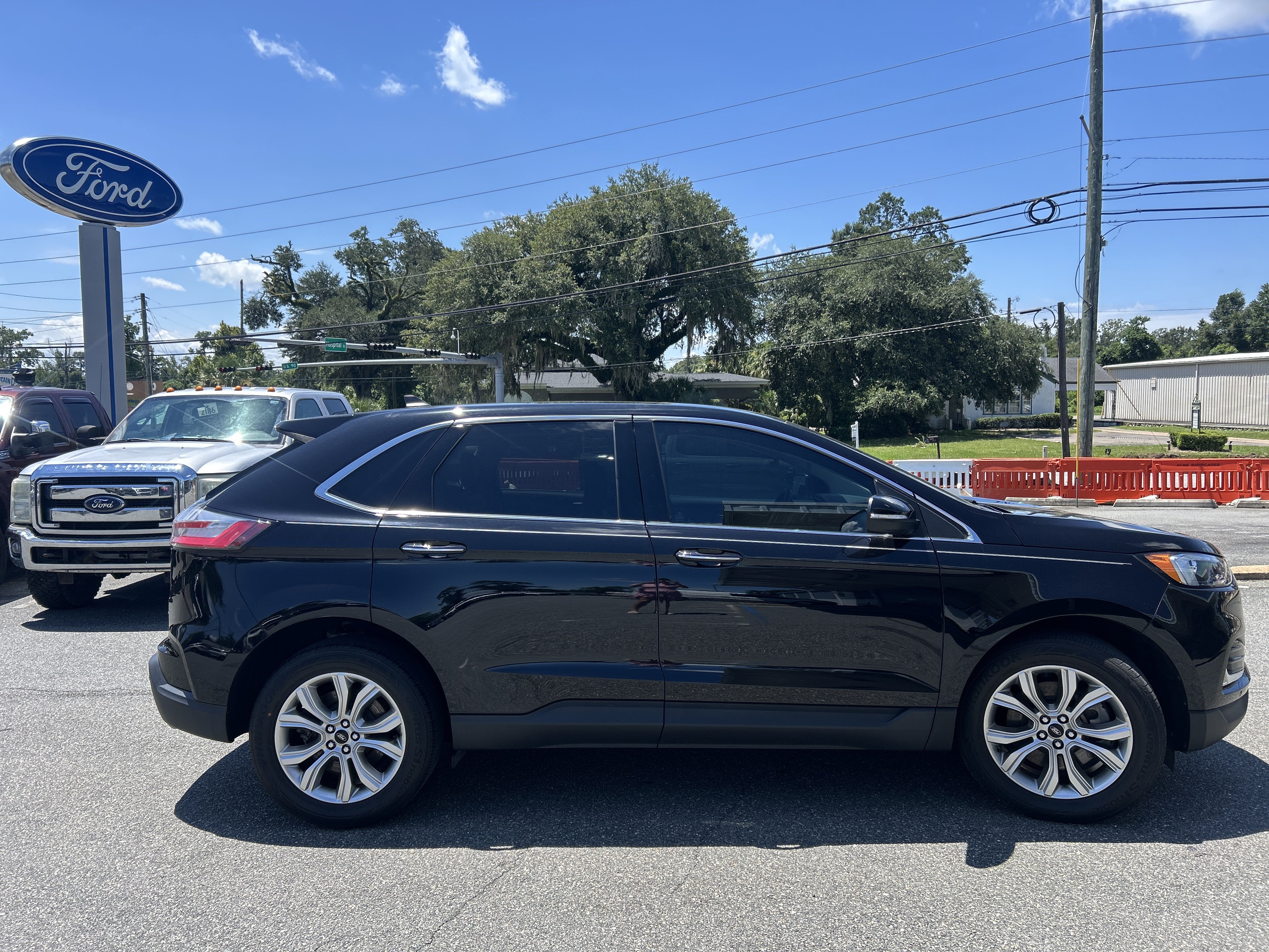 Certified 2024 Ford Edge Titanium AWD/4WD image 8