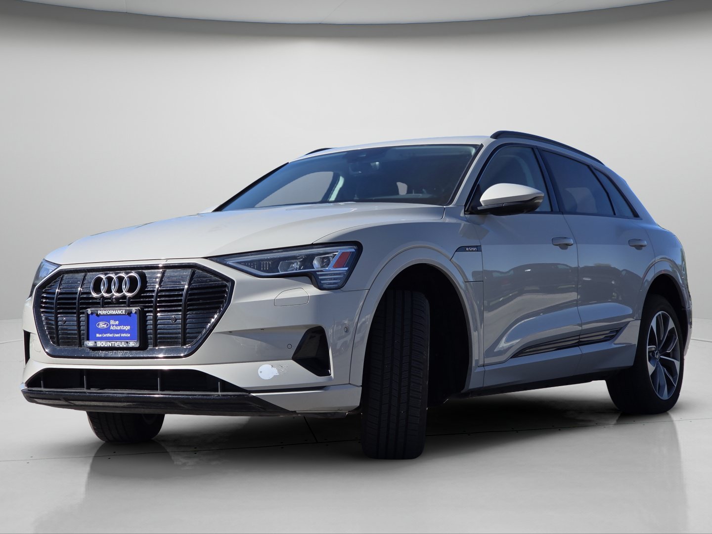 Used 2021 Audi e-tron Premium Plus w/ Premium Plus Package AWD/4WD image 21