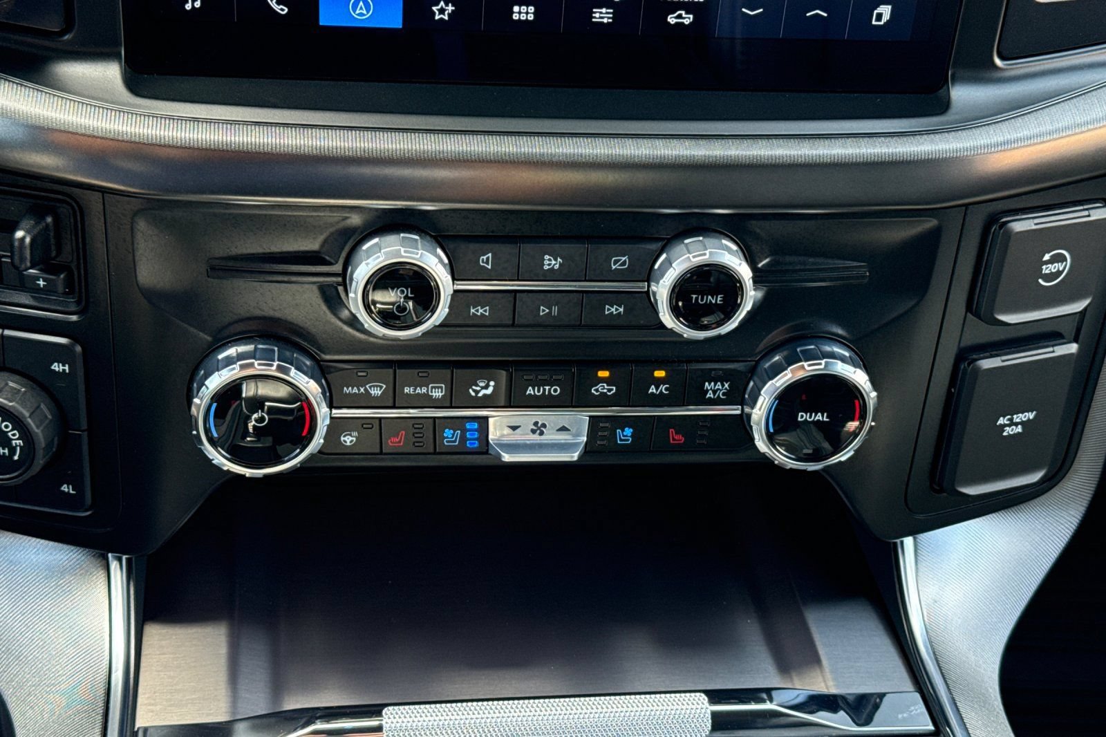 Certified 2024 Ford F150 Platinum AWD/4WD image 22