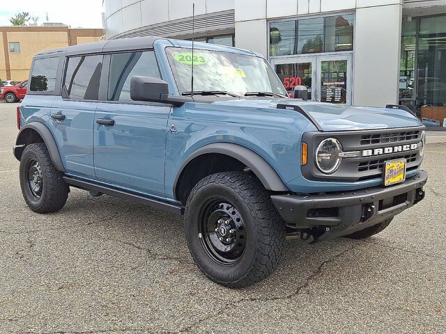 Certified 2023 Ford Bronco Black Diamond AWD/4WD image 2