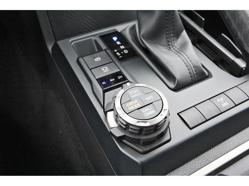 Used 2025 Toyota Tacoma TRD Off-Road AWD/4WD image 25