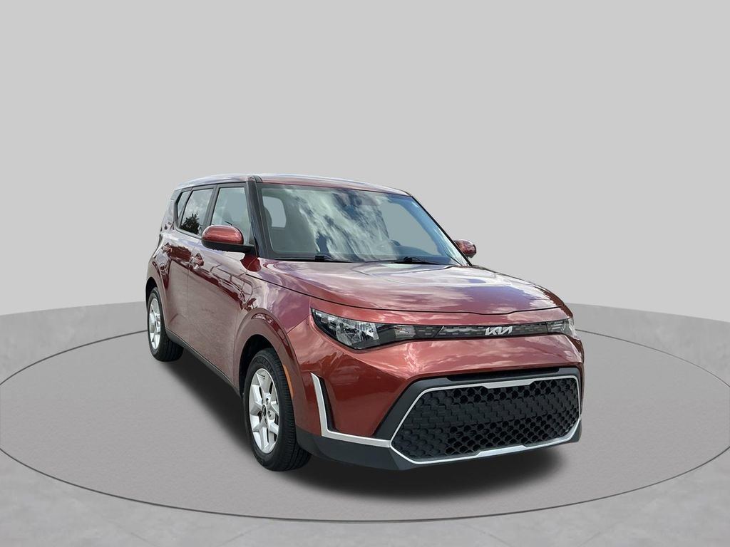 Used 2024 Kia Soul LX w/ Option Group 015 FWD image 14