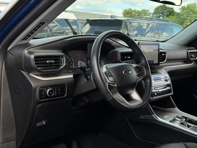 Certified 2023 Ford Explorer XLT w/ Equipment Group 202A AWD/4WD image 12