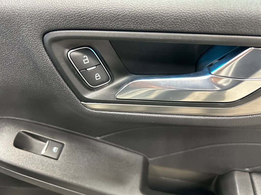 Certified 2022 Ford Escape Titanium image 41