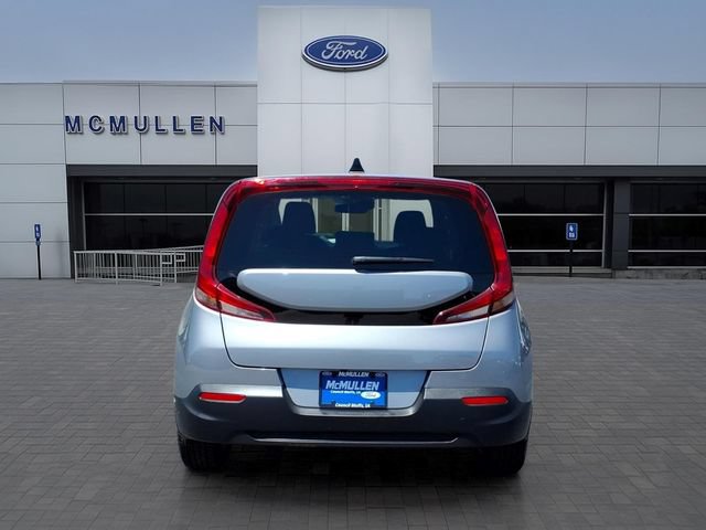 Used 2022 Kia Soul LX w/ Technology Package FWD image 6