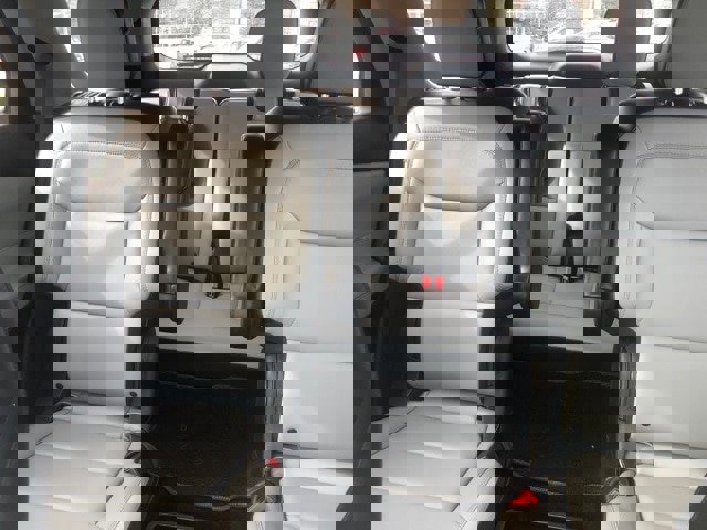 Certified 2021 Ford Explorer XLT w/ Equipment Group 202A image 8