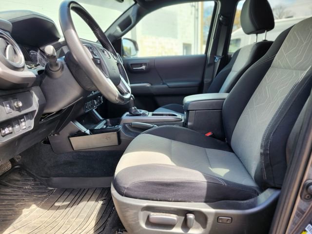 Used 2023 Toyota Tacoma TRD Sport w/ Technology Package AWD/4WD image 18