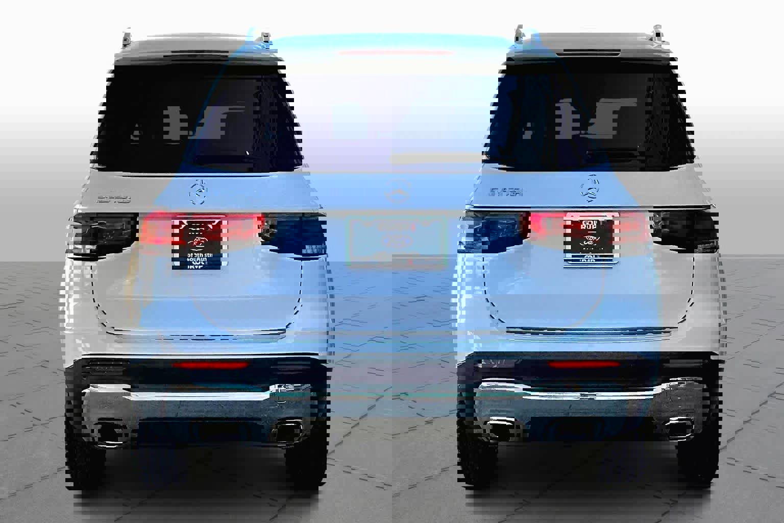 Used 2020 Mercedes-Benz GLB 250 image 2