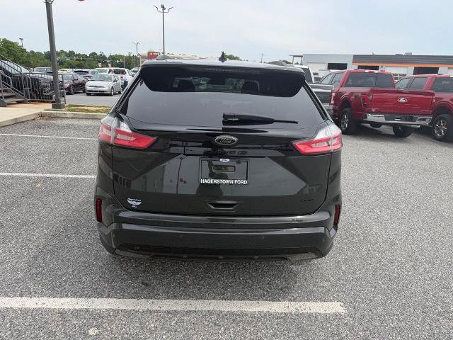 Certified 2022 Ford Edge SE w/ Black Appearance Package AWD/4WD image 7