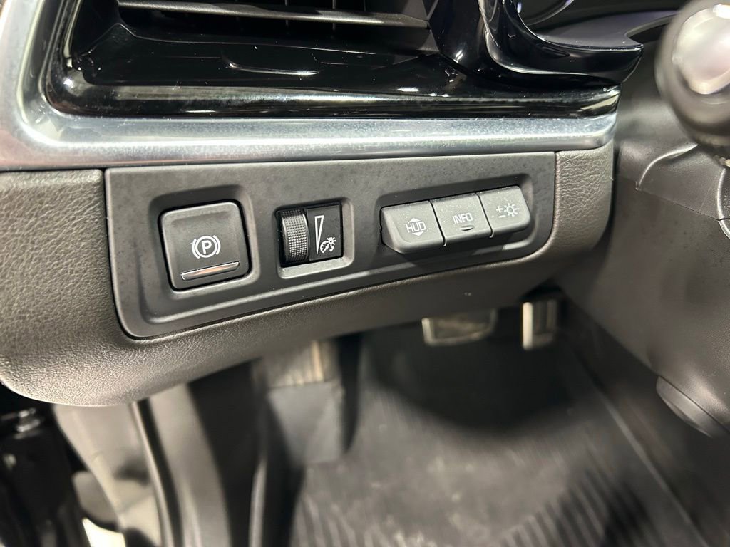 Used 2022 Cadillac XT6 Sport w/ Technology Package AWD/4WD image 14