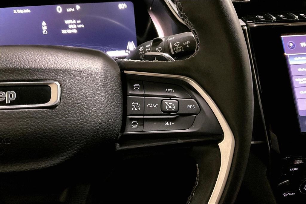 Used 2023 Jeep Grand Cherokee Altitude image 18