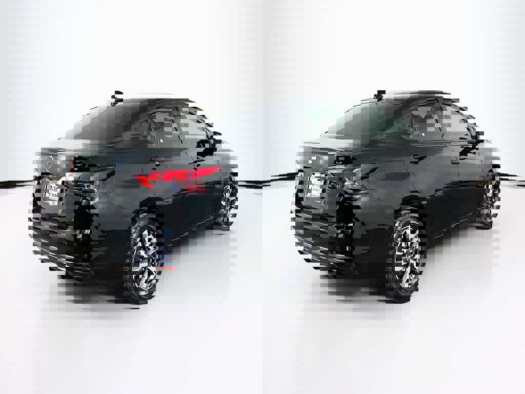 Used 2023 Nissan Versa SV image 24