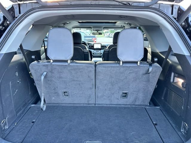 Certified 2023 Ford Explorer XLT w/ Equipment Group 202A AWD/4WD image 16