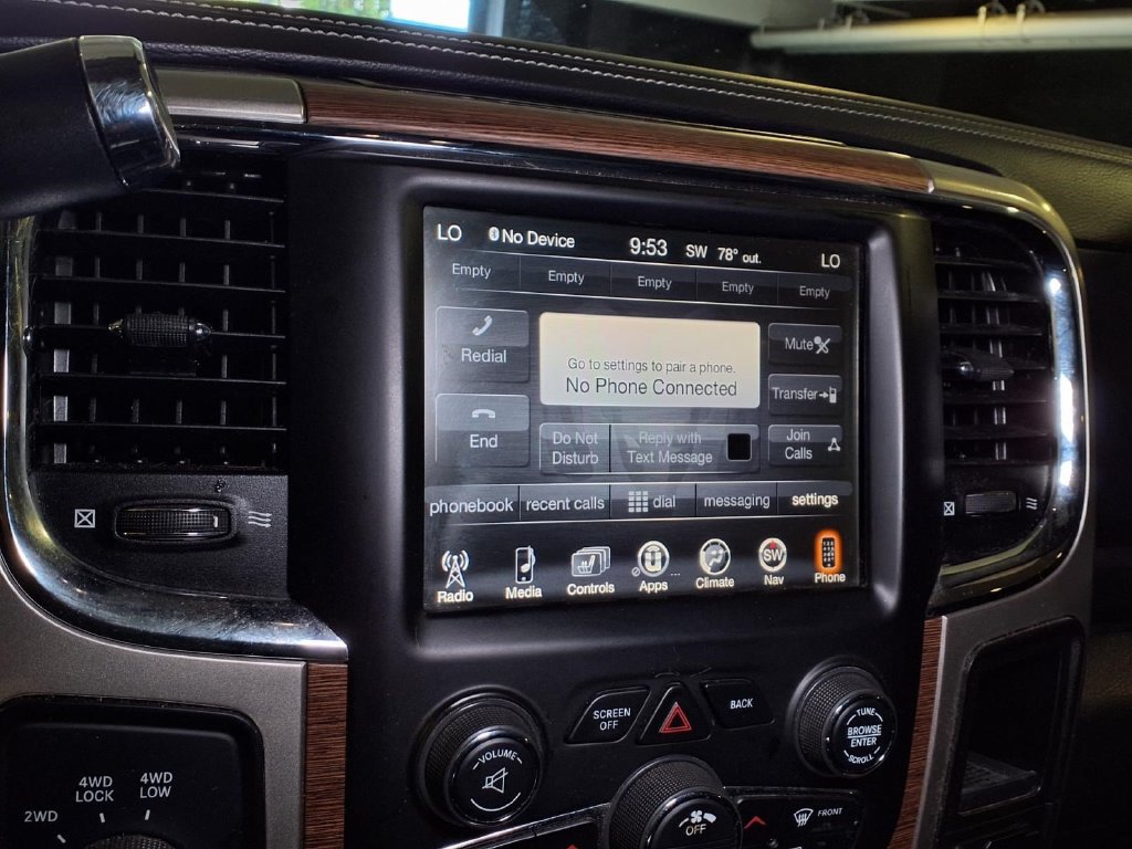 Used 2017 RAM 2500 Laramie w/ Convenience Group AWD/4WD image 6