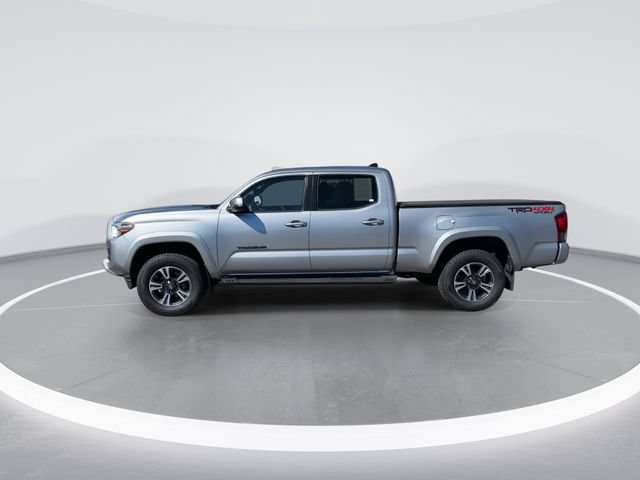 Used 2019 Toyota Tacoma TRD Sport AWD/4WD image 4