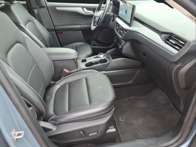 Certified 2025 Ford Escape Platinum FWD image 17