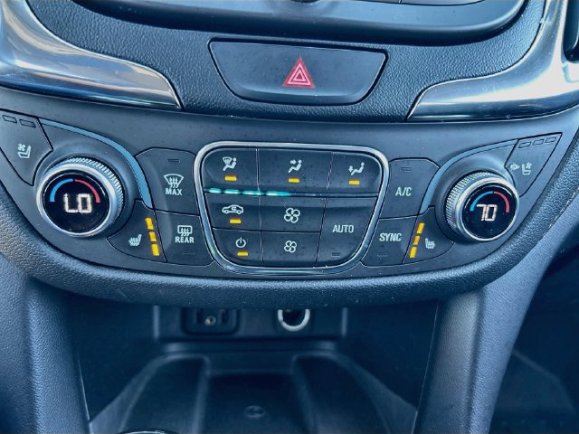 Used 2018 Chevrolet Equinox Premier AWD/4WD image 28