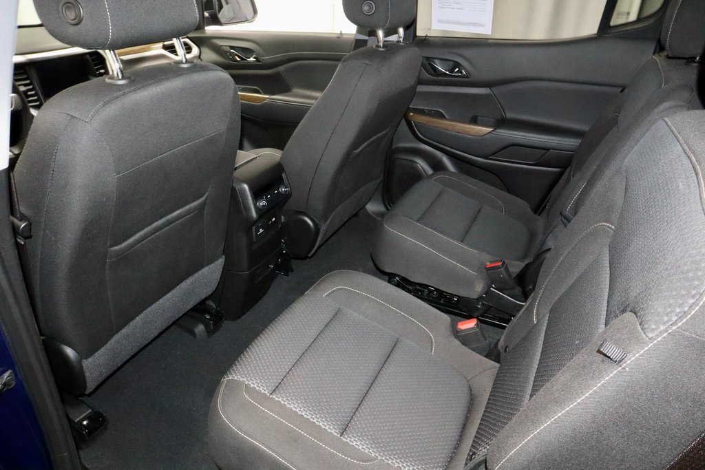 Used 2023 GMC Acadia SLE w/ Driver Convenience Package image 21