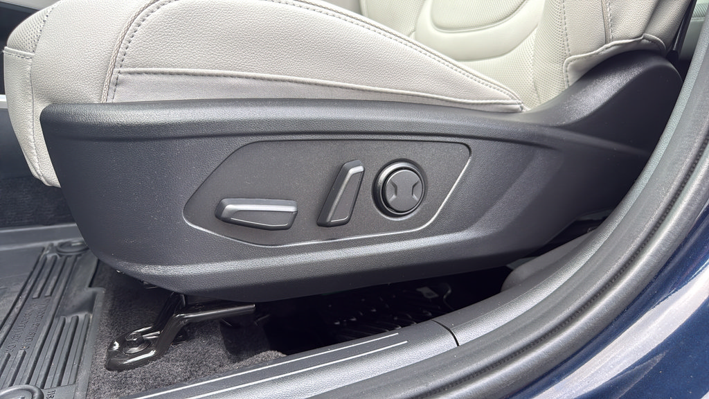 Used 2024 Hyundai Tucson Limited AWD/4WD image 29