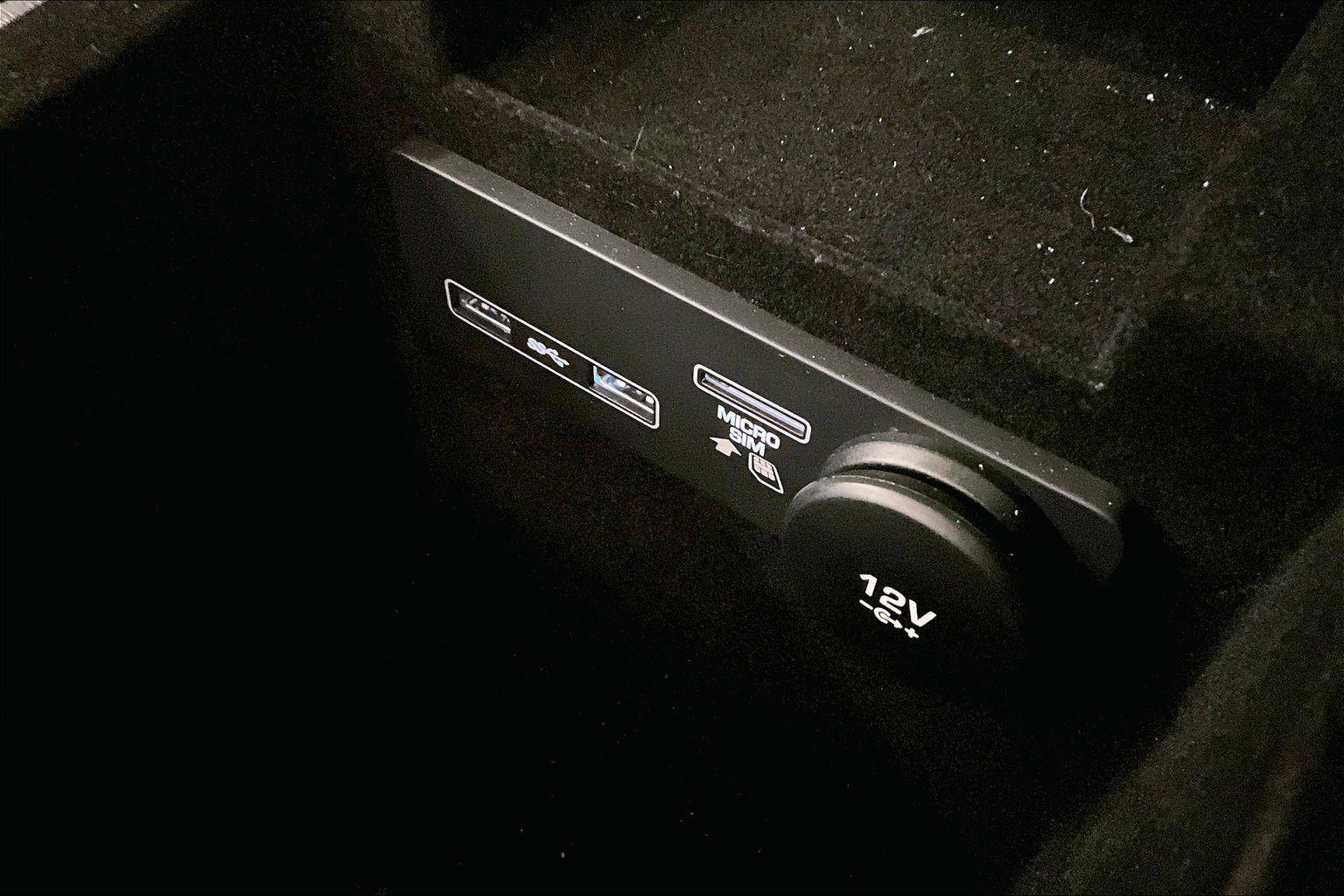 Used 2020 Jaguar F-PACE Prestige image 31