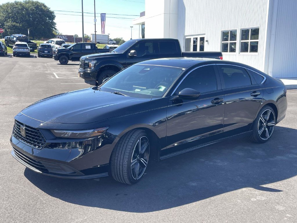 Used 2025 Honda Accord Sport image 7