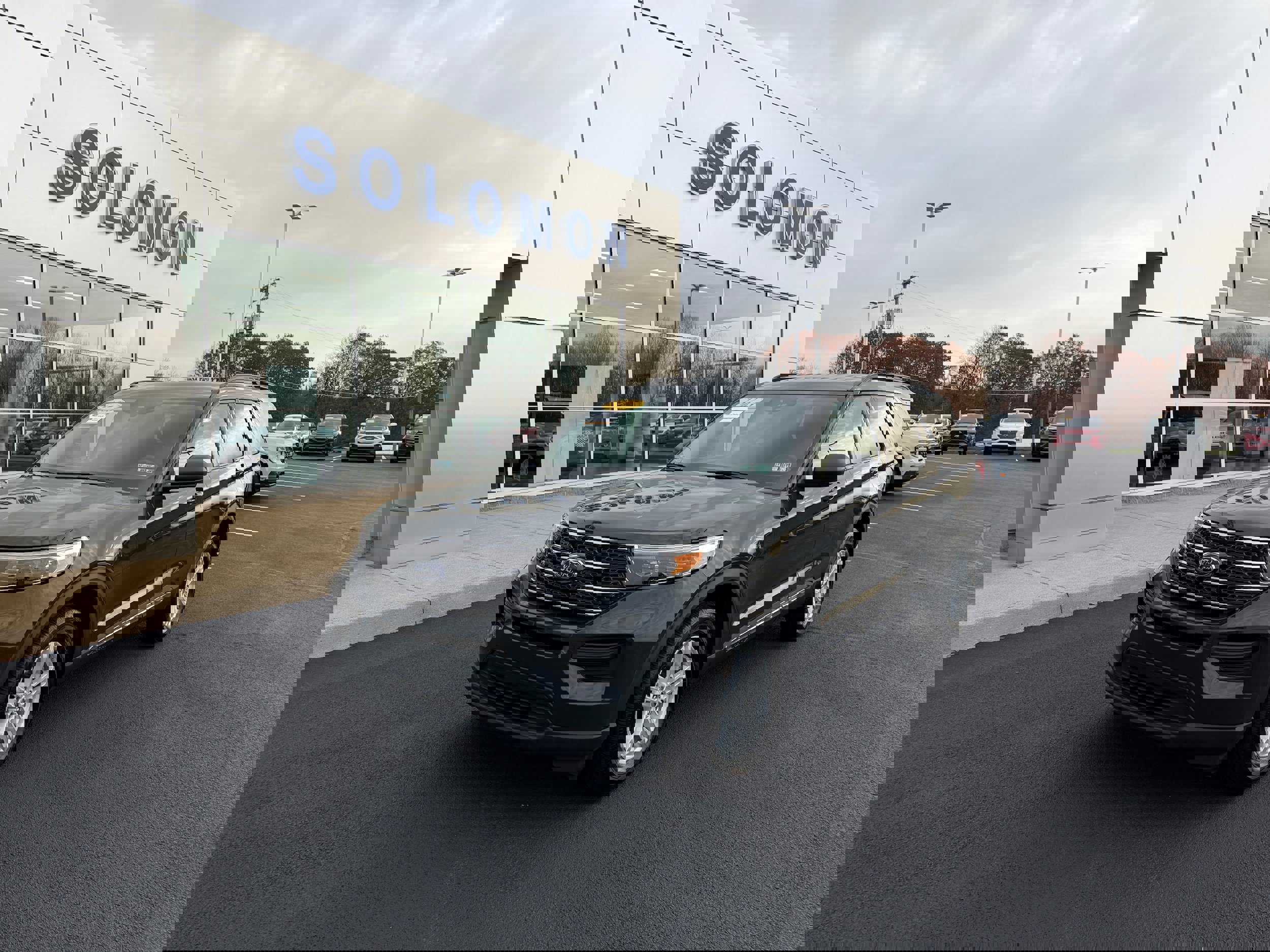 Certified 2023 Ford Explorer XLT image 8