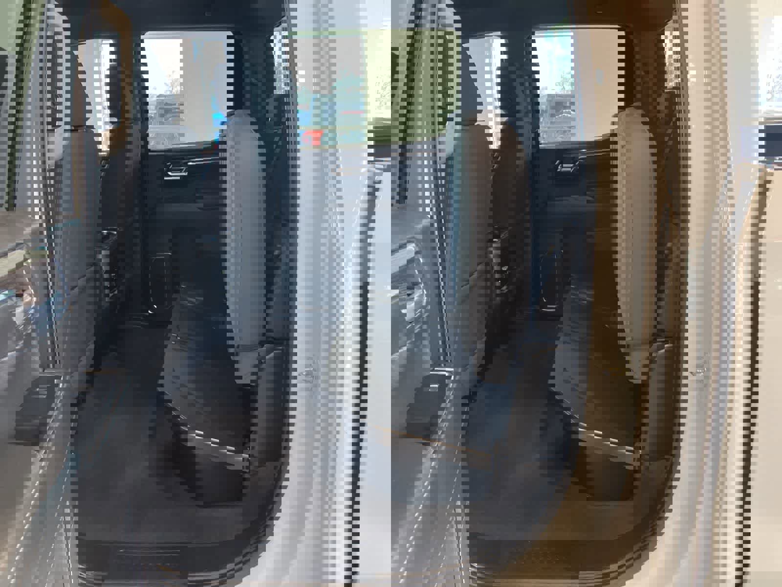 Used 2023 Chevrolet Silverado 1500 LT w/ Z71 Off-Road Package image 25