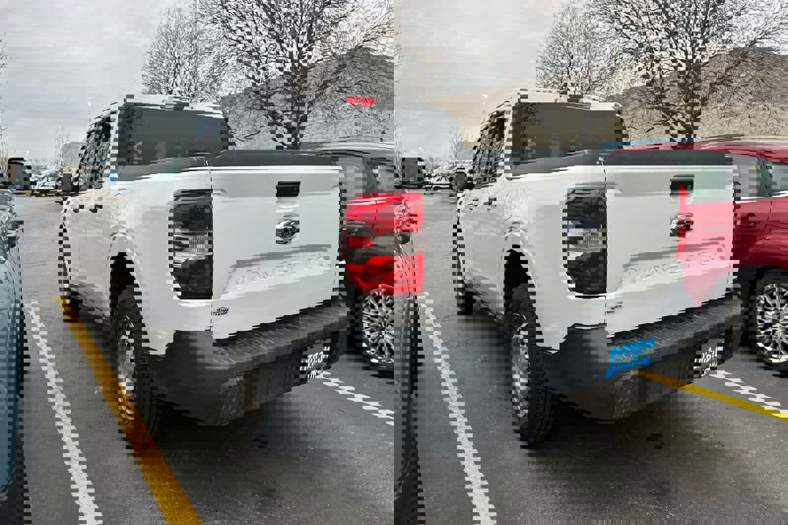 Certified 2022 Ford Maverick XL image 2