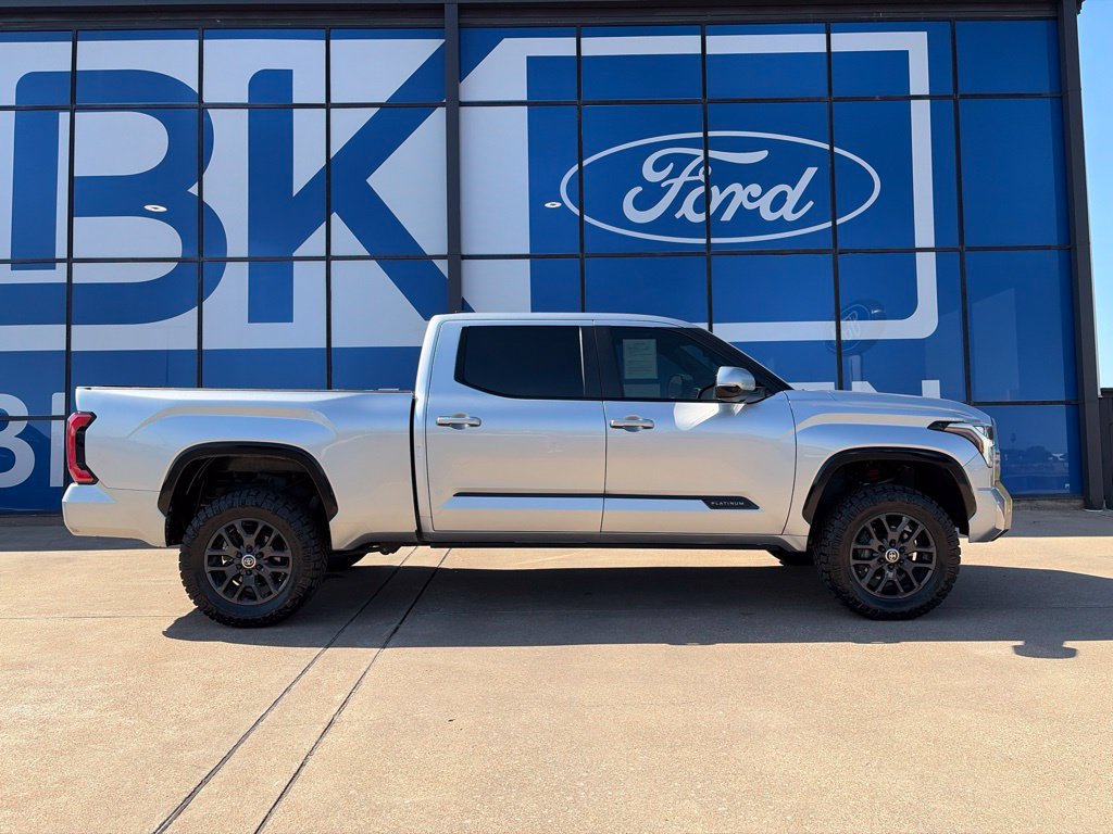 Used 2024 Toyota Tundra Platinum AWD/4WD image 8