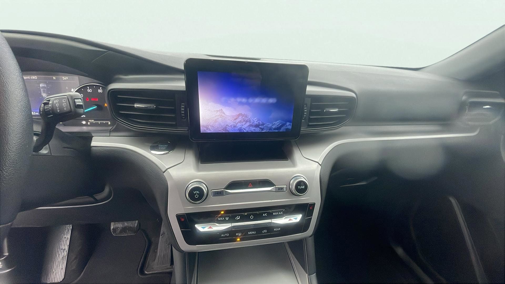 Certified 2023 Ford Explorer XLT image 12