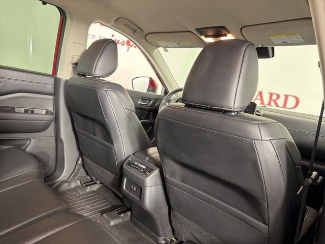 Used 2022 Nissan Pathfinder SL FWD image 19