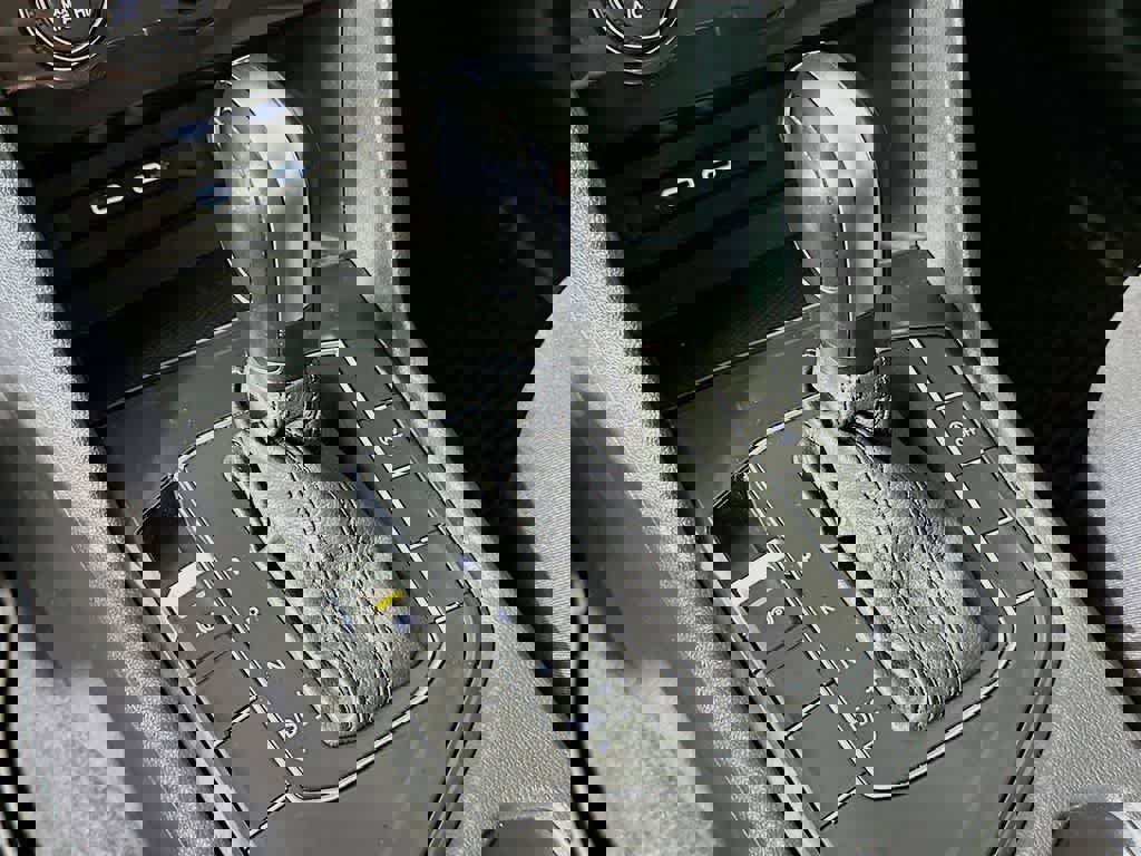 Used 2020 Volkswagen Tiguan S image 22