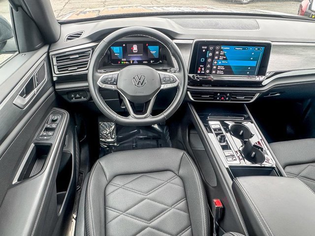 Used 2025 Volkswagen Atlas Cross Sport SE image 16