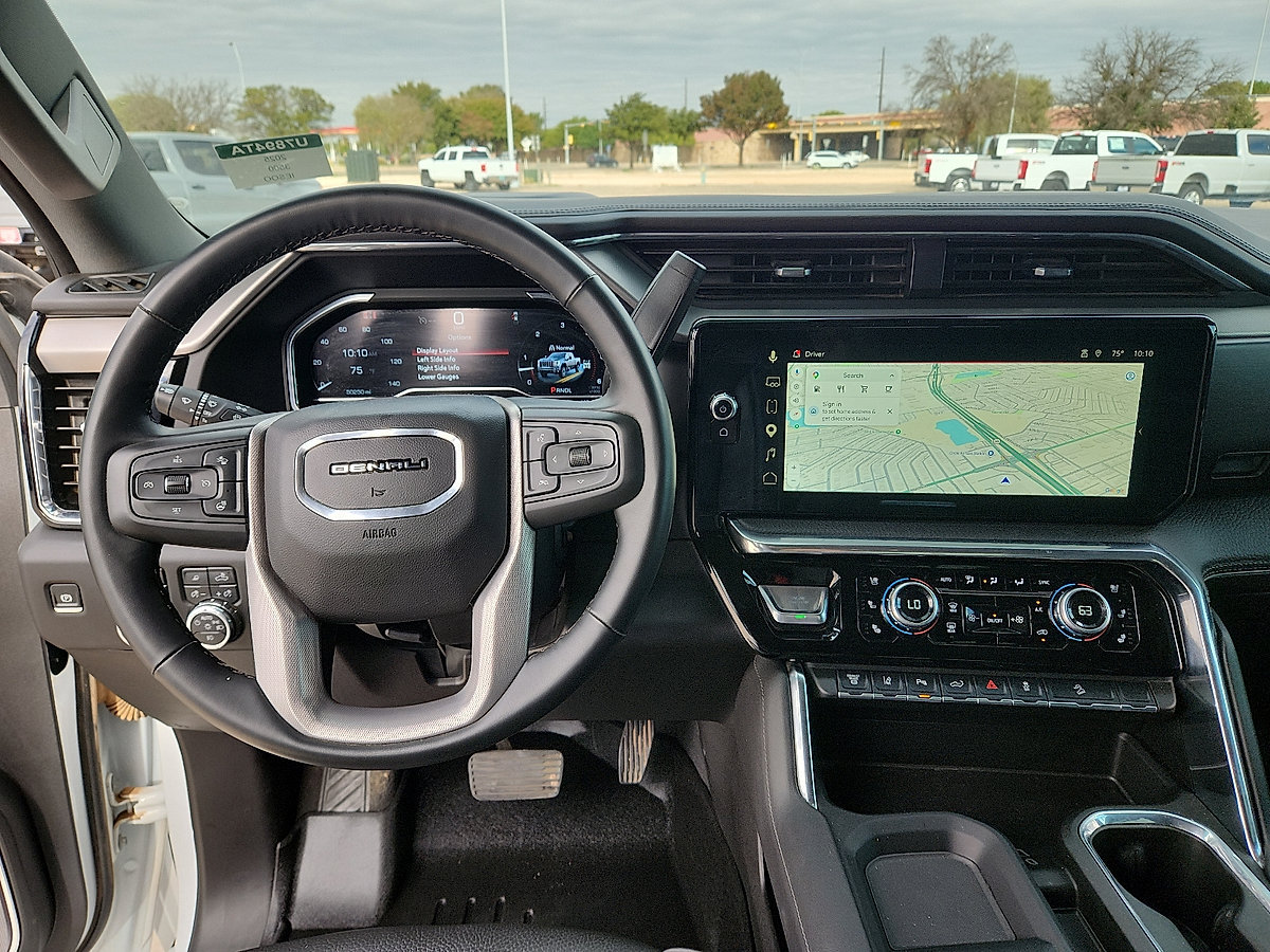 Used 2025 GMC Sierra 3500 Denali w/ Technology Package AWD/4WD image 7
