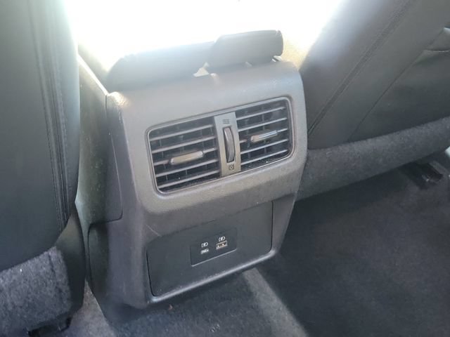 Used 2023 Nissan Rogue SV w/ SV Premium B Package FWD image 13