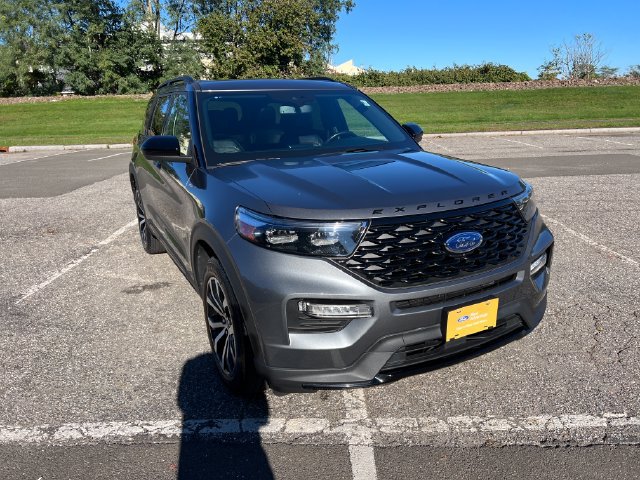 Certified 2023 Ford Explorer ST-Line w/ Class IV Trailer Tow Package AWD/4WD image 2