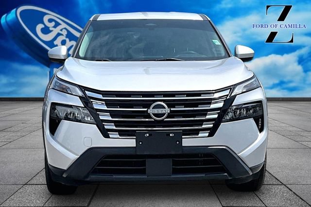 Used 2024 Nissan Rogue SV FWD image 2