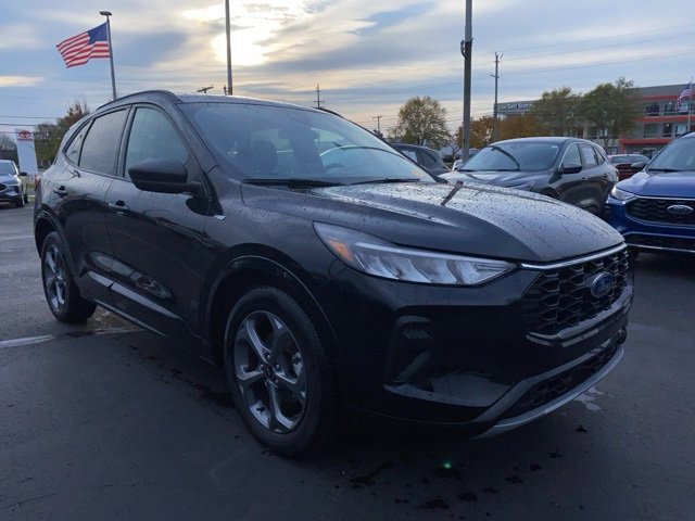 Certified 2023 Ford Escape ST-Line w/ Equipment Group 301A image 1