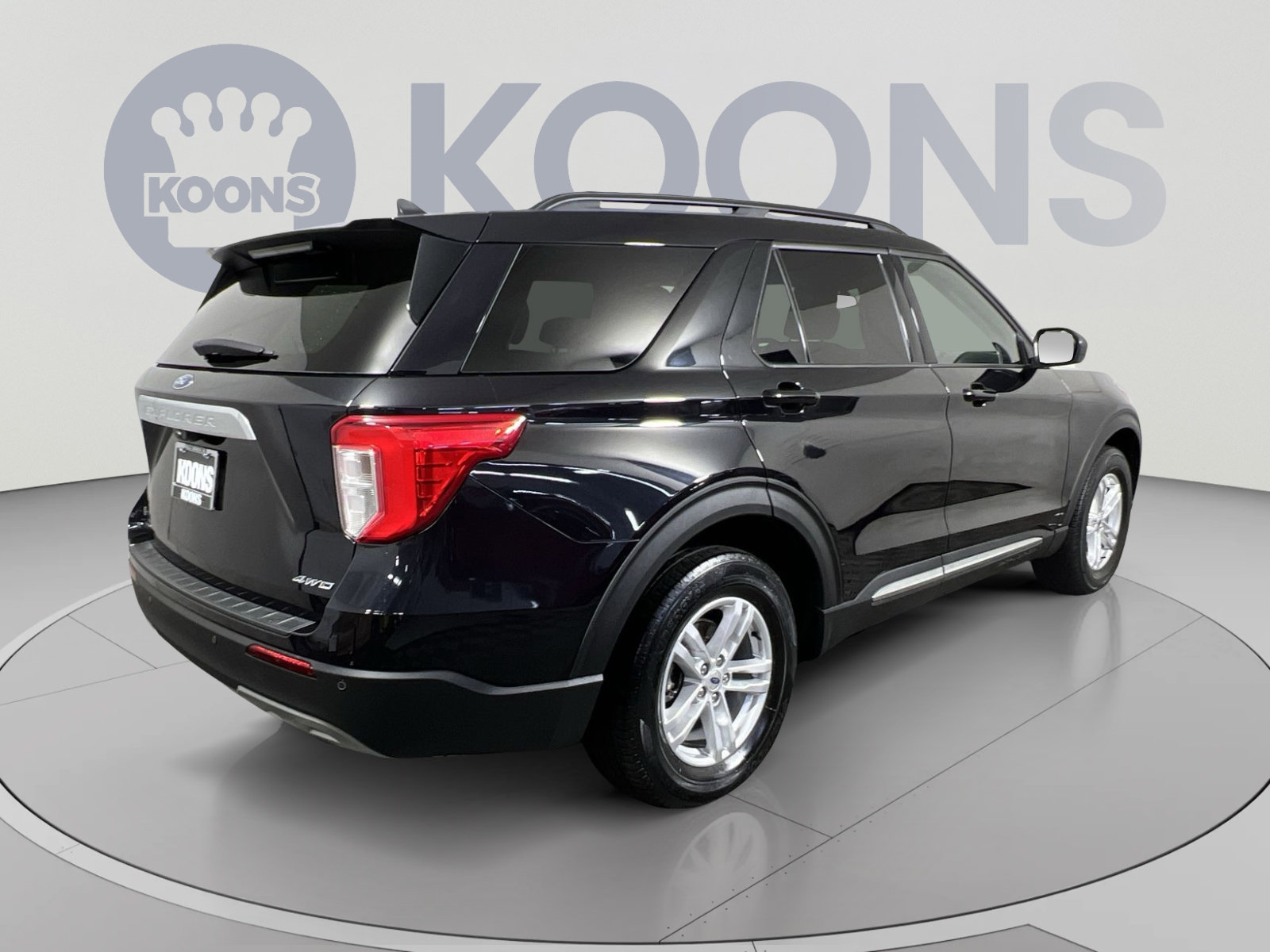Certified 2023 Ford Explorer XLT w/ Equipment Group 202A AWD/4WD image 5