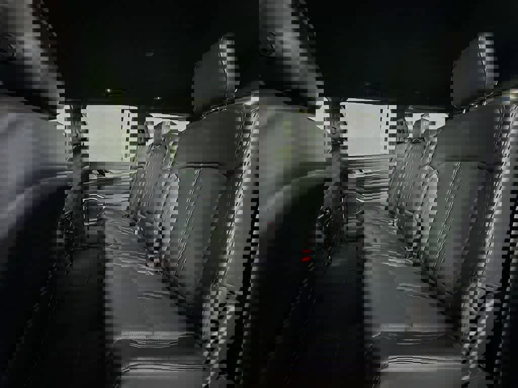 Used 2023 Jeep Wagoneer Series III w/ Preferred Equipment Group image 14