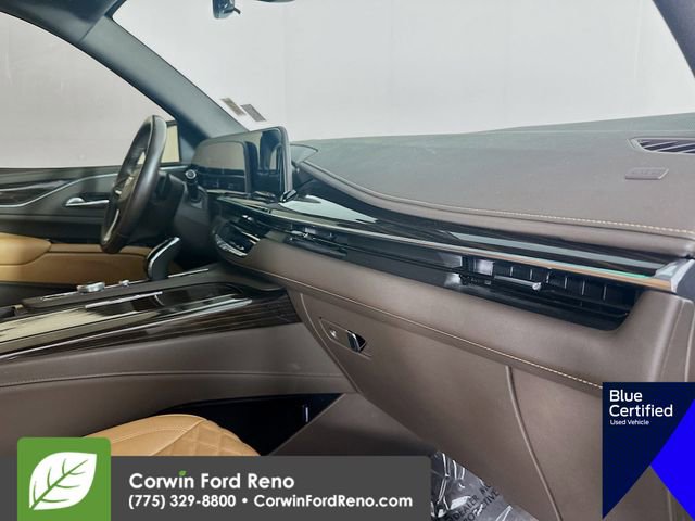 Used 2022 Cadillac Escalade Premium Luxury AWD/4WD image 35