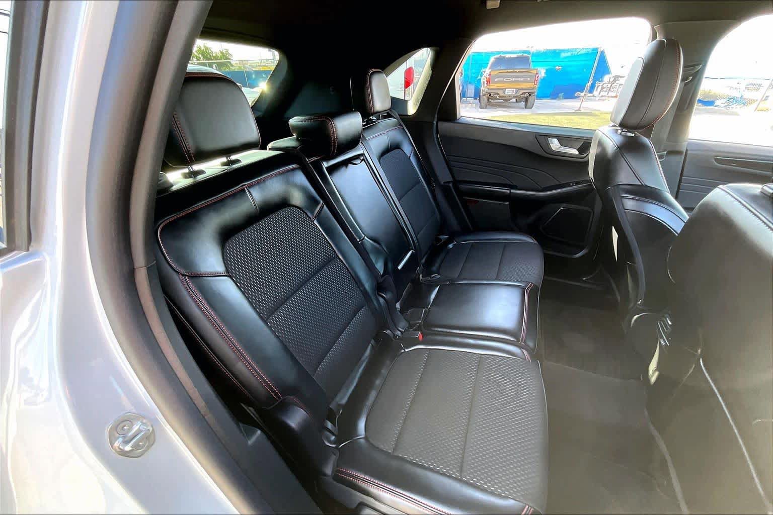 Certified 2025 Ford Escape ST-Line FWD image 18