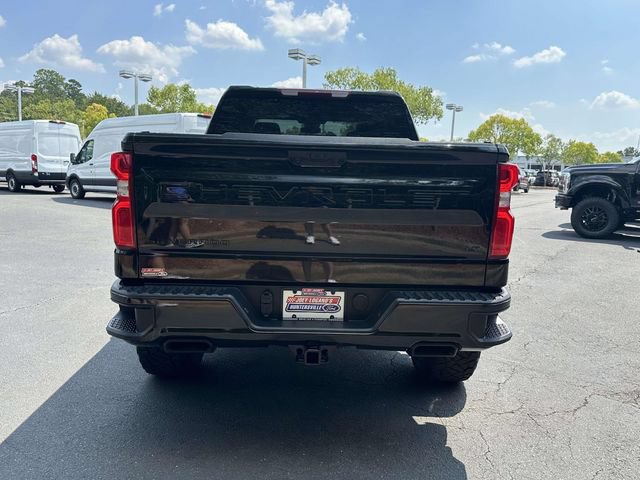 Used 2025 Chevrolet Silverado 1500 LT Trail Boss w/ Dark Appearance Package AWD/4WD image 13