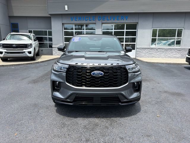 Certified 2025 Ford Explorer ST-Line w/ Premium Package AWD/4WD image 3