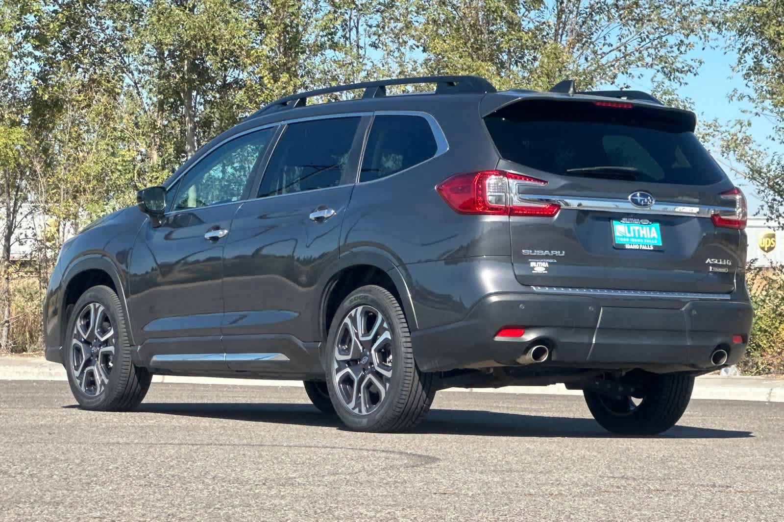 Used 2024 Subaru Ascent Touring AWD/4WD image 6