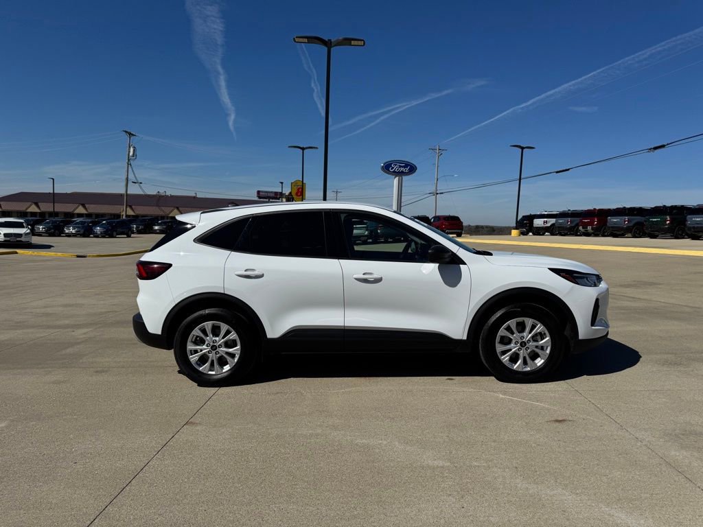 Certified 2025 Ford Escape Active AWD/4WD image 4