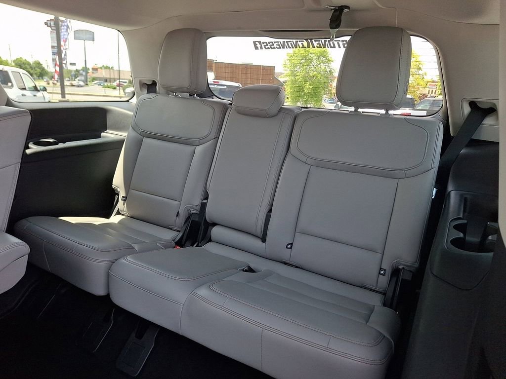Certified 2025 Ford Expedition Active AWD/4WD image 11